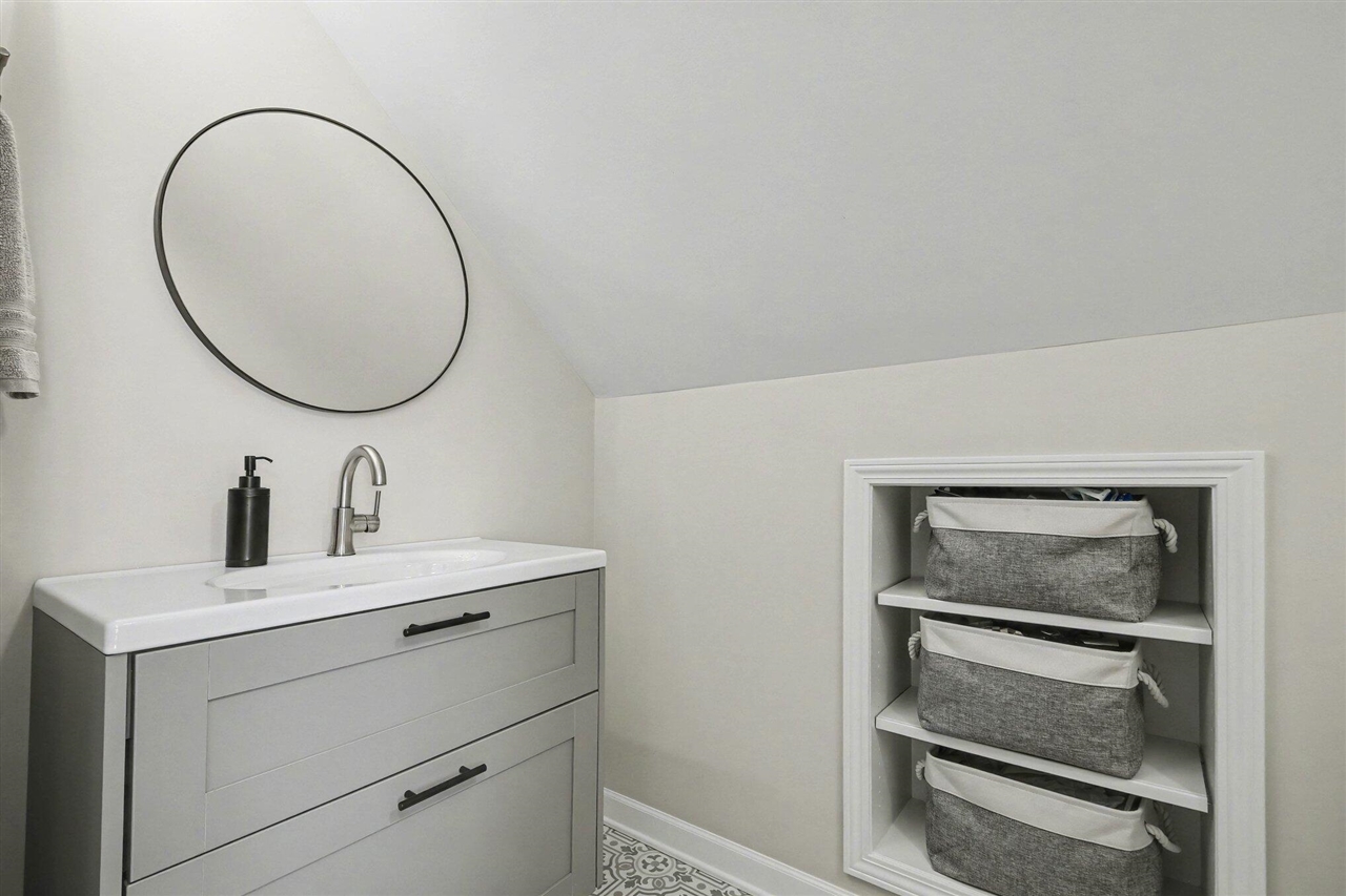 1620 Rosewood Avenue, Grand Rapids, MI, 49506-4445