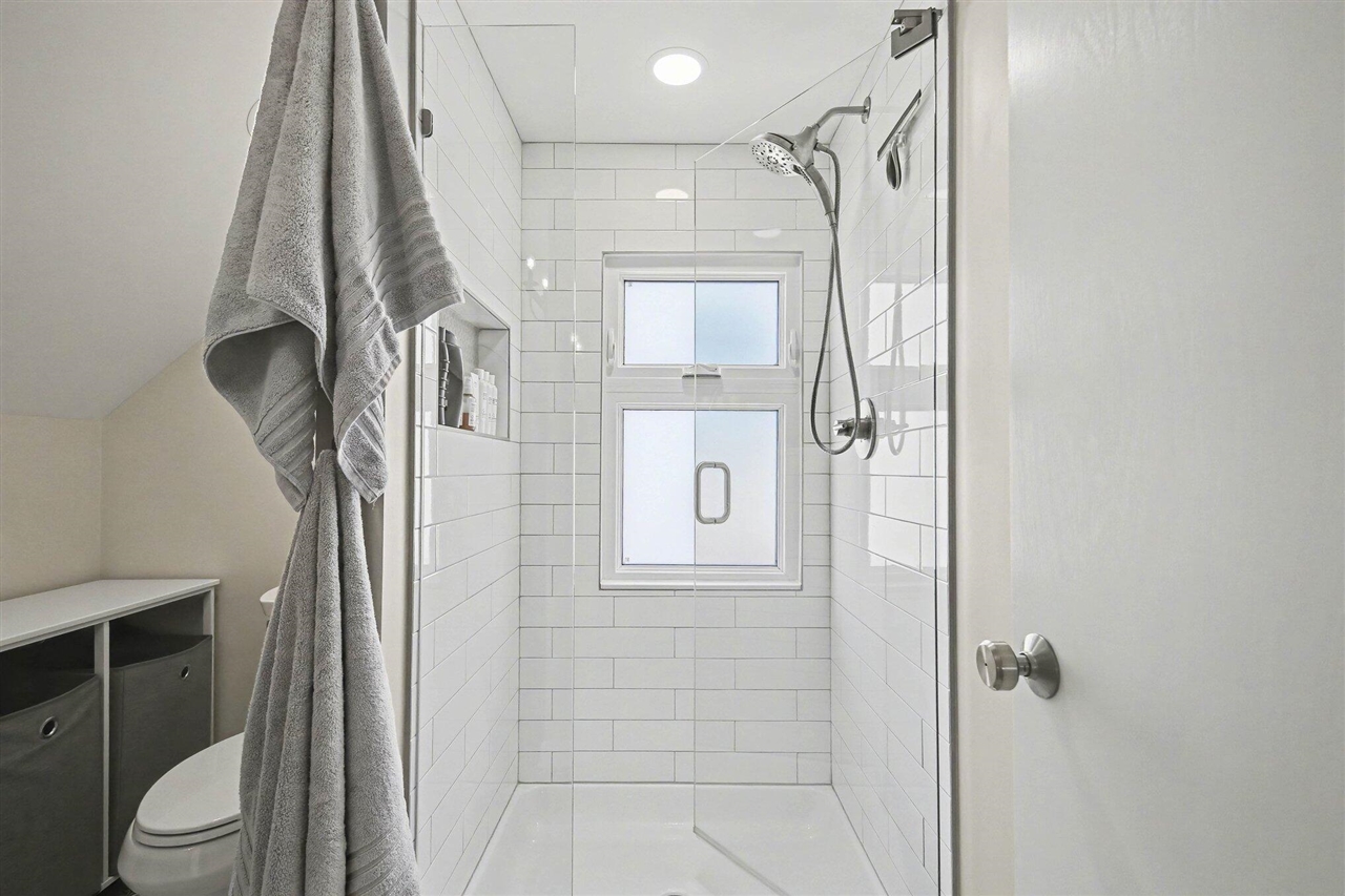 1620 Rosewood Avenue, Grand Rapids, MI, 49506-4445