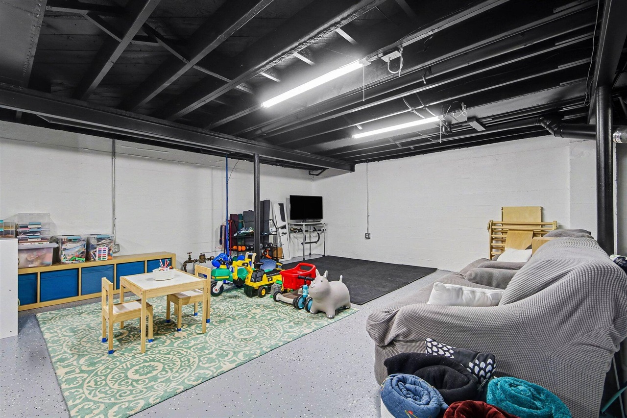 1620 Rosewood Avenue, Grand Rapids, MI, 49506-4445