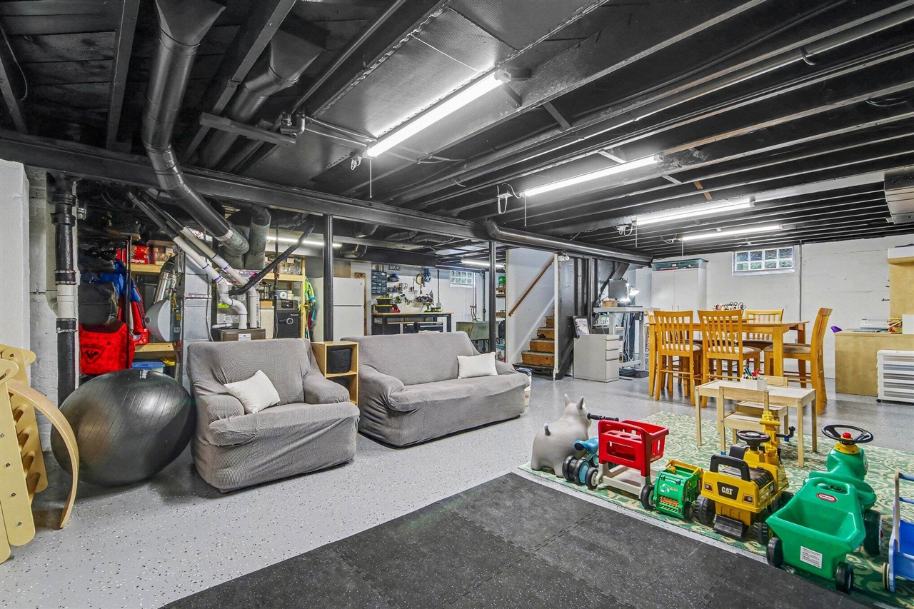 1620 Rosewood Avenue, Grand Rapids, MI, 49506-4445