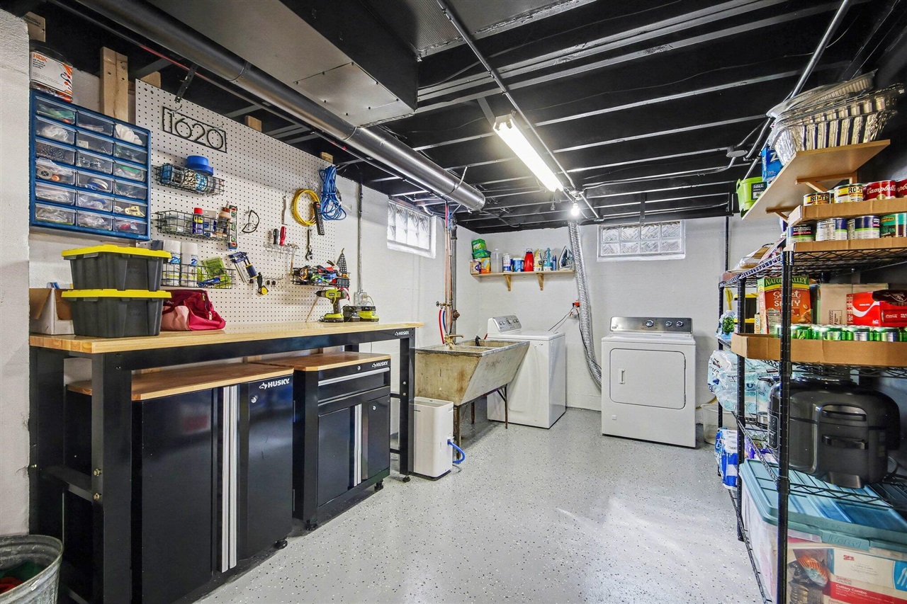 1620 Rosewood Avenue, Grand Rapids, MI, 49506-4445