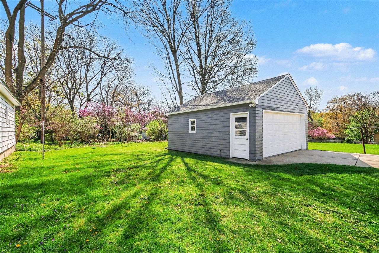 1620 Rosewood Avenue, Grand Rapids, MI, 49506-4445