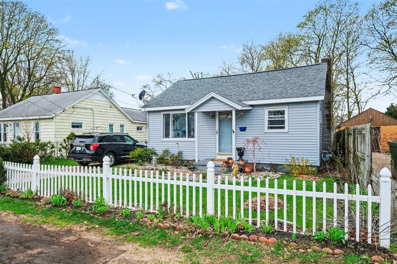 1267 Graf Street, Muskegon, MI, 49442-5354