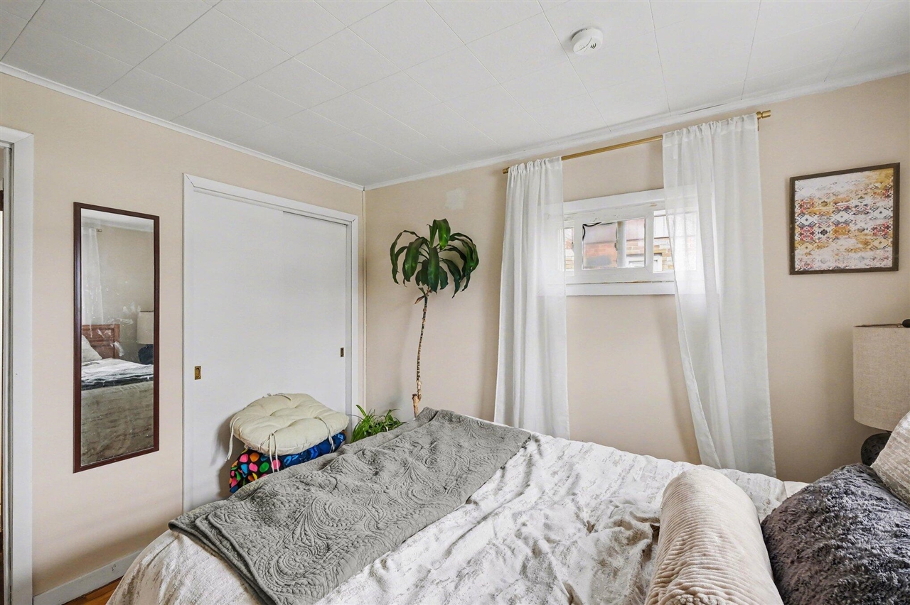 1267 Graf Street, Muskegon, MI, 49442-5354