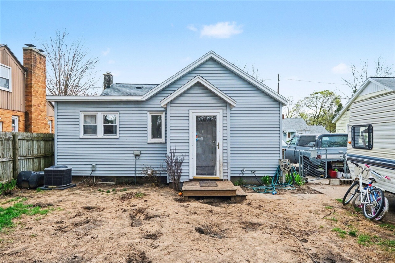 1267 Graf Street, Muskegon, MI, 49442-5354