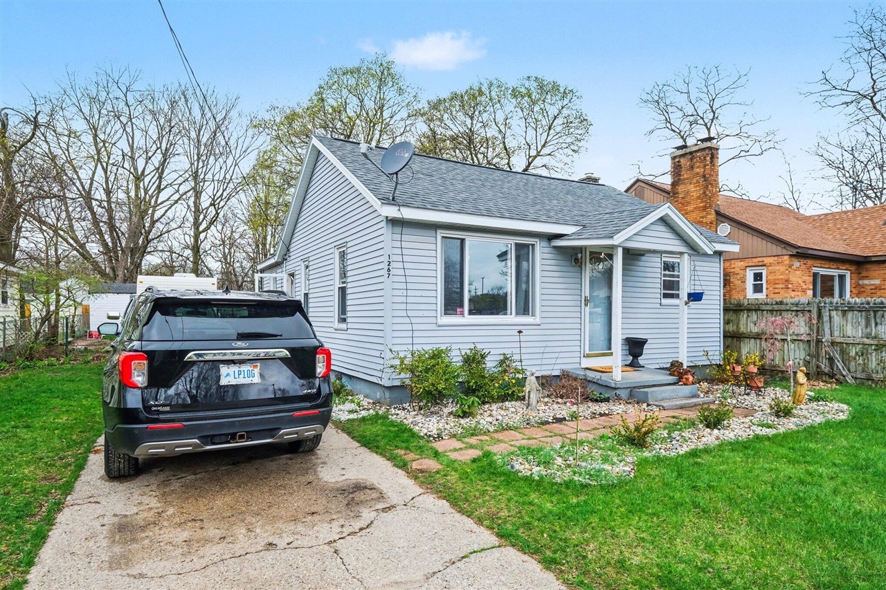 1267 Graf Street, Muskegon, MI, 49442-5354