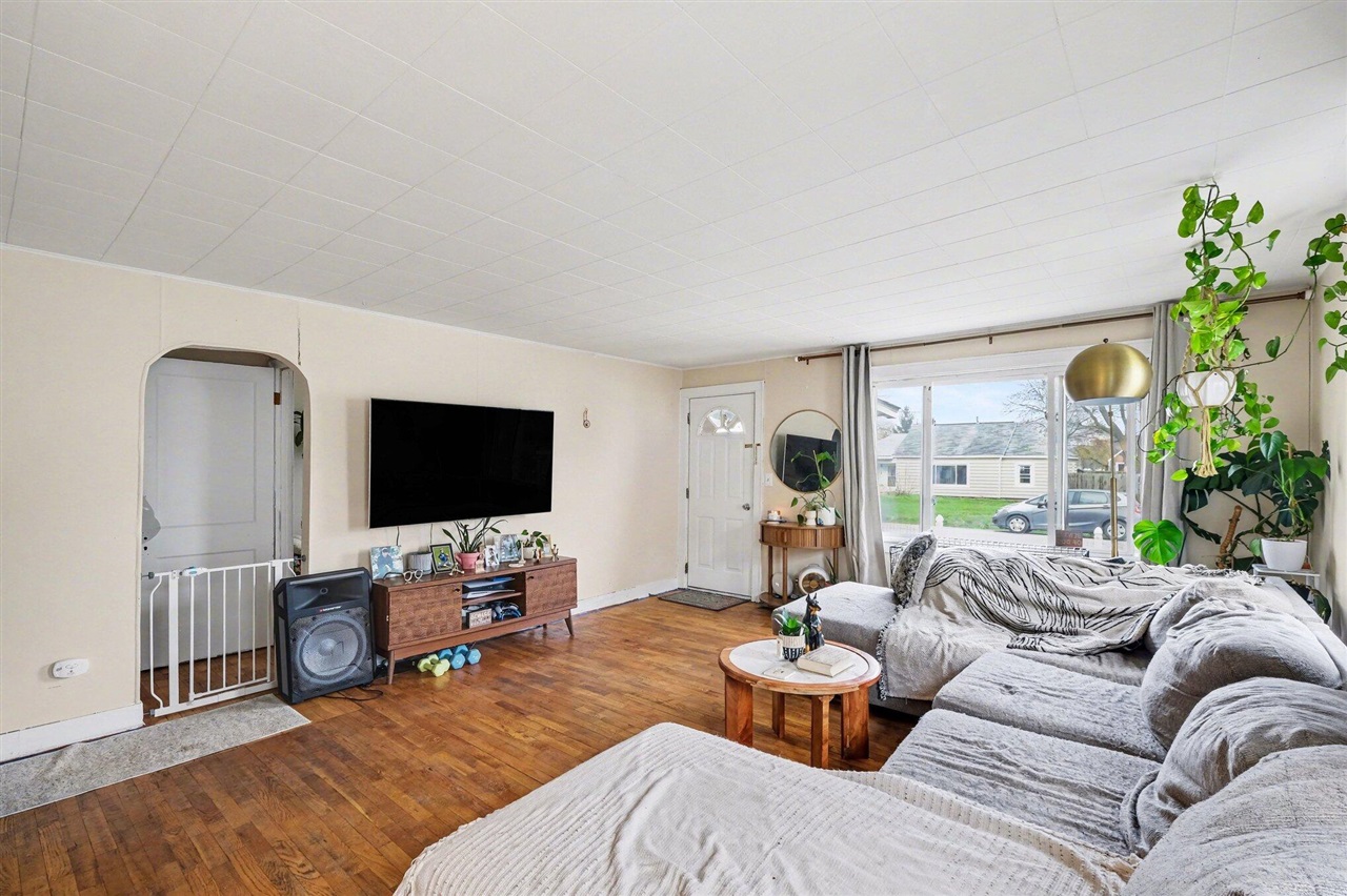 1267 Graf Street, Muskegon, MI, 49442-5354