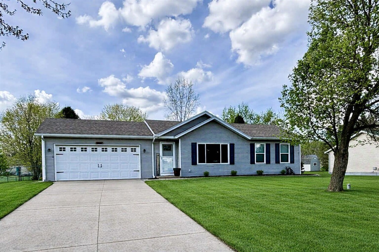 1784 River Bend Drive, Allegan, MI, 49010-8204