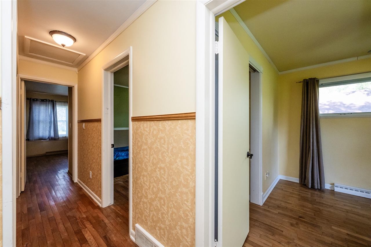 2099 Russell Road, Benton Harbor, MI, 49022-6851