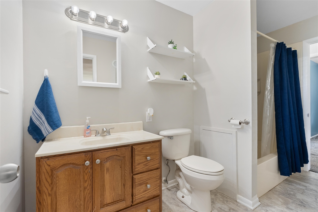 4317 Farnham Avenue, Portage, MI, 49002-2227