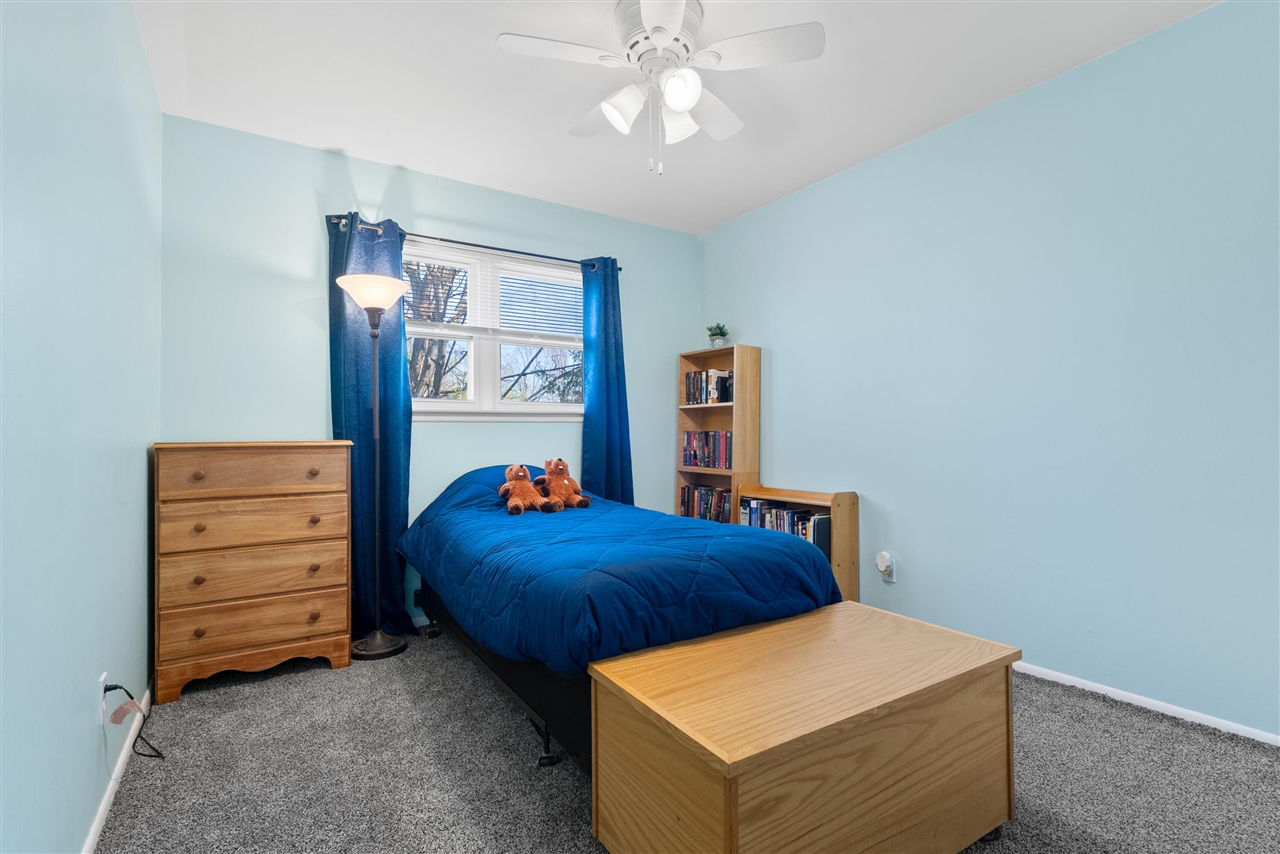 4317 Farnham Avenue, Portage, MI, 49002-2227