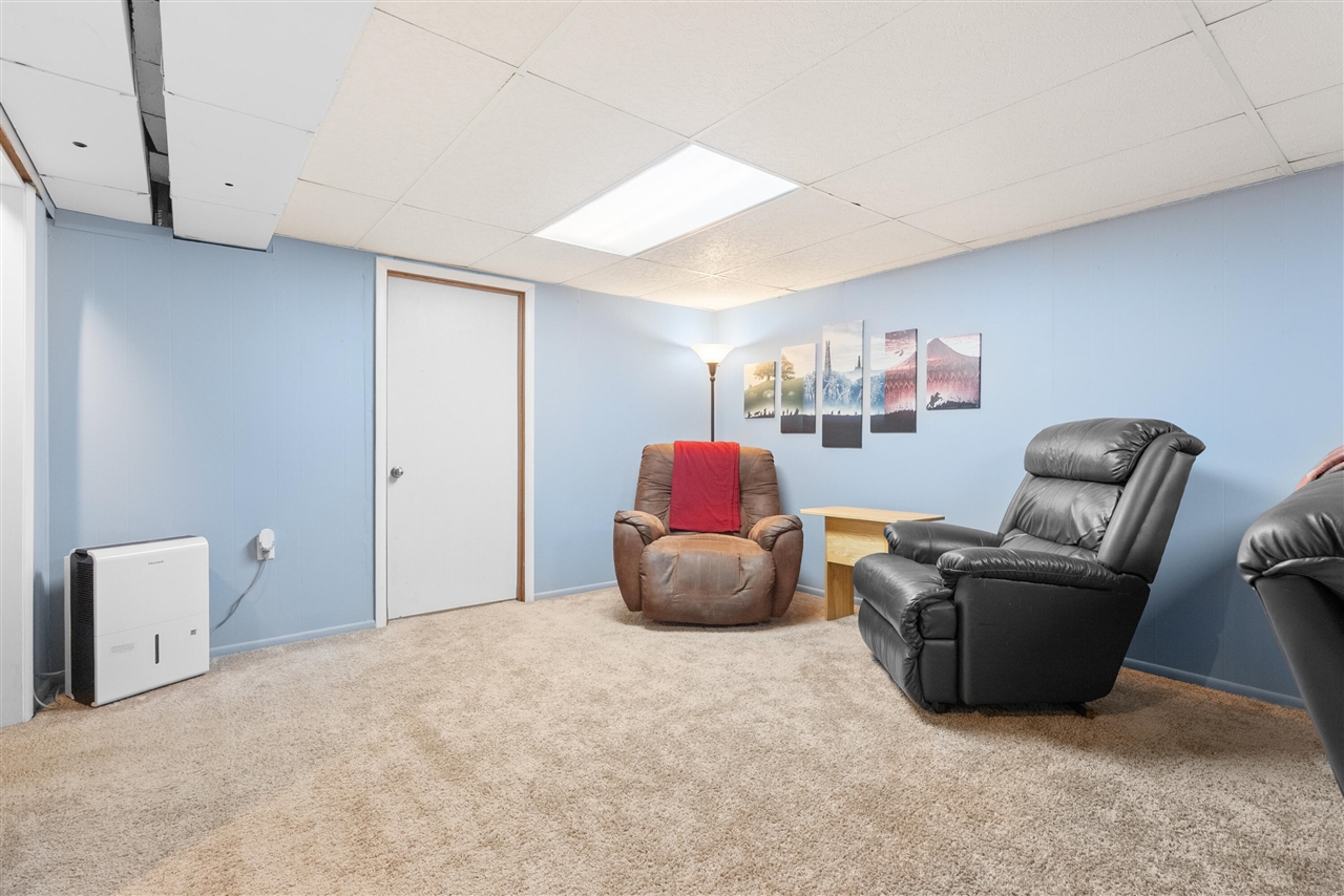 4317 Farnham Avenue, Portage, MI, 49002-2227