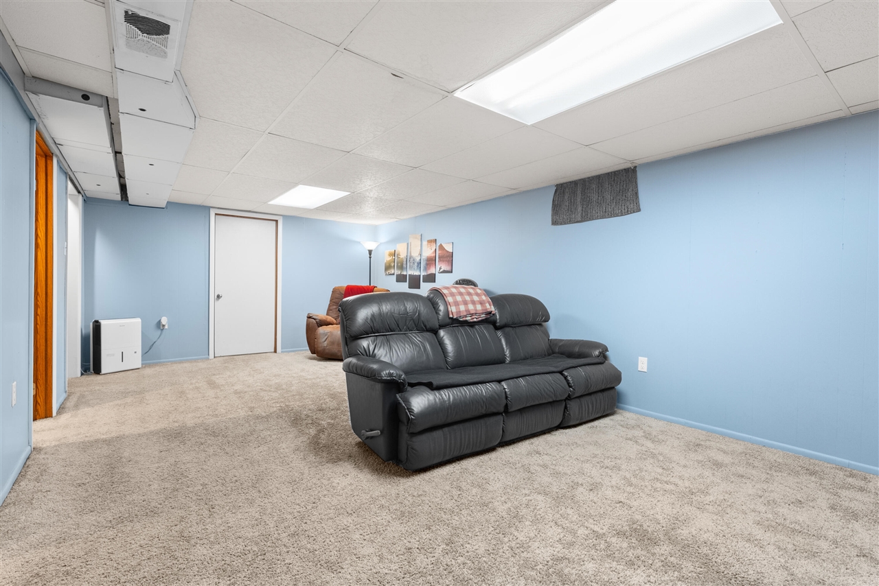 4317 Farnham Avenue, Portage, MI, 49002-2227