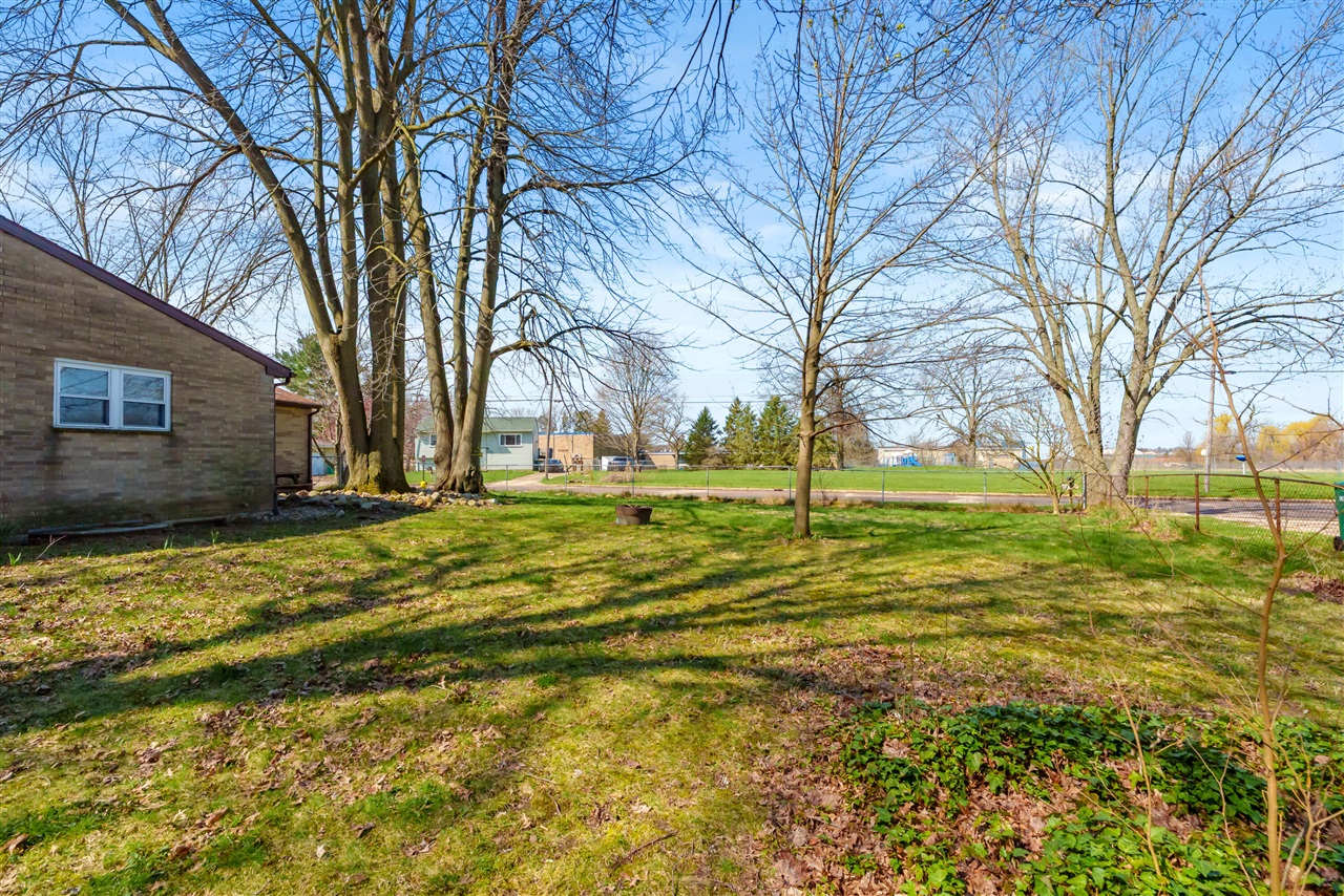 4317 Farnham Avenue, Portage, MI, 49002-2227
