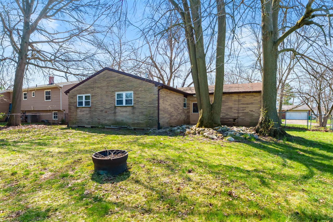 4317 Farnham Avenue, Portage, MI, 49002-2227