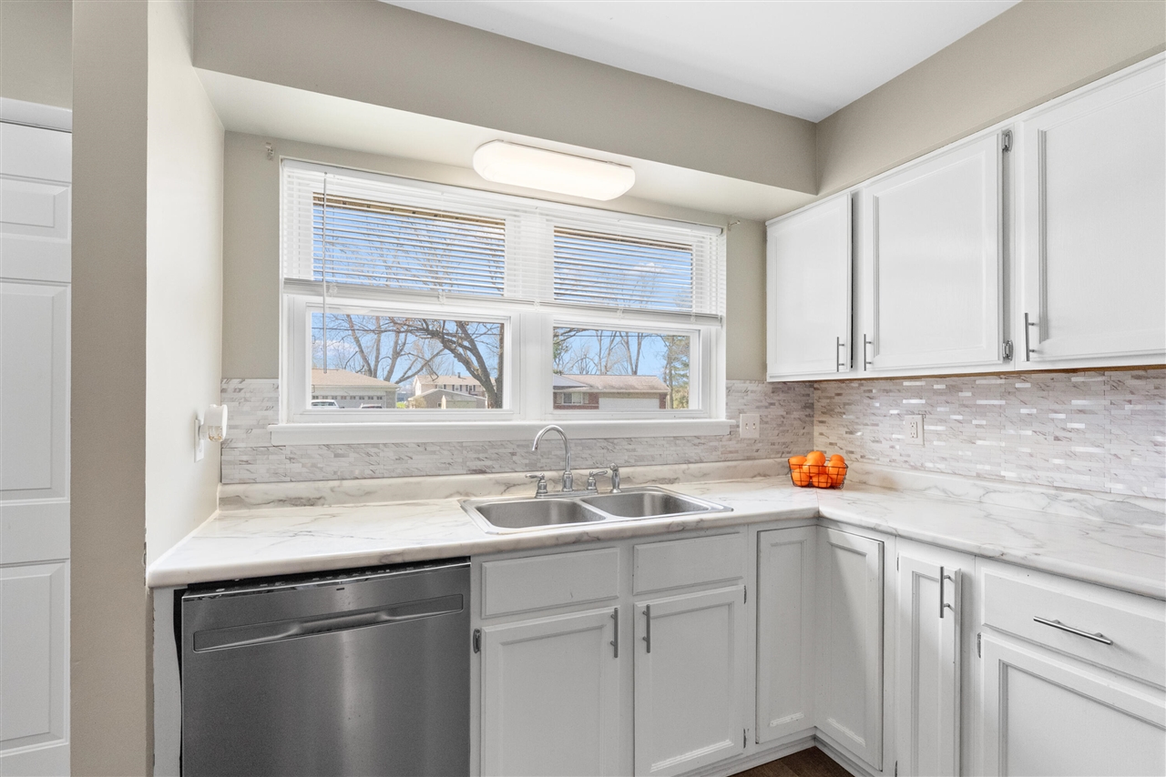 4317 Farnham Avenue, Portage, MI, 49002-2227