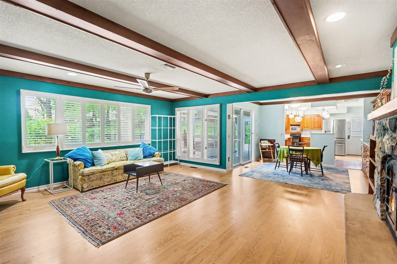 4319 Bronson Boulevard, Kalamazoo, MI, 49008-3211