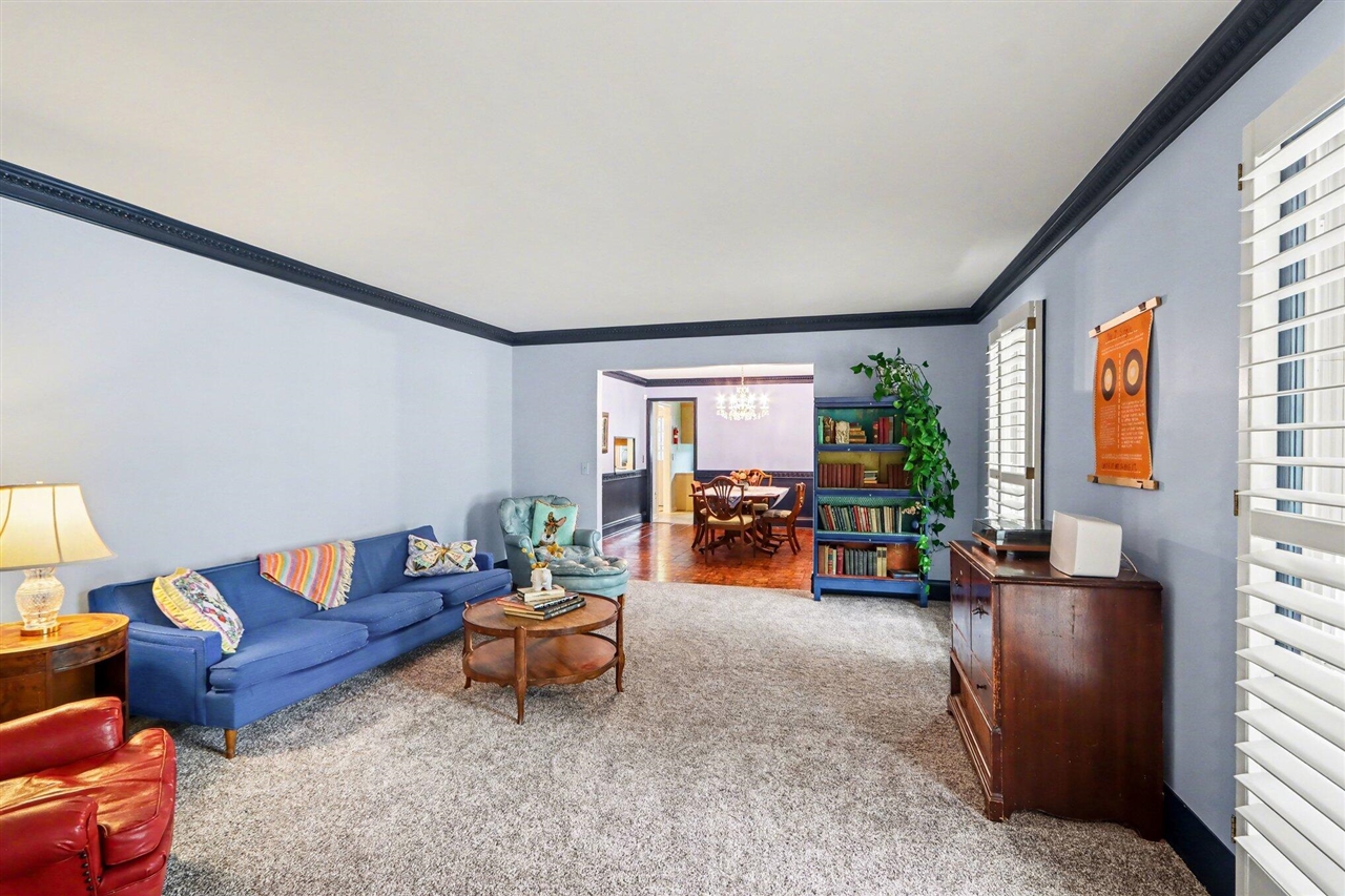4319 Bronson Boulevard, Kalamazoo, MI, 49008-3211