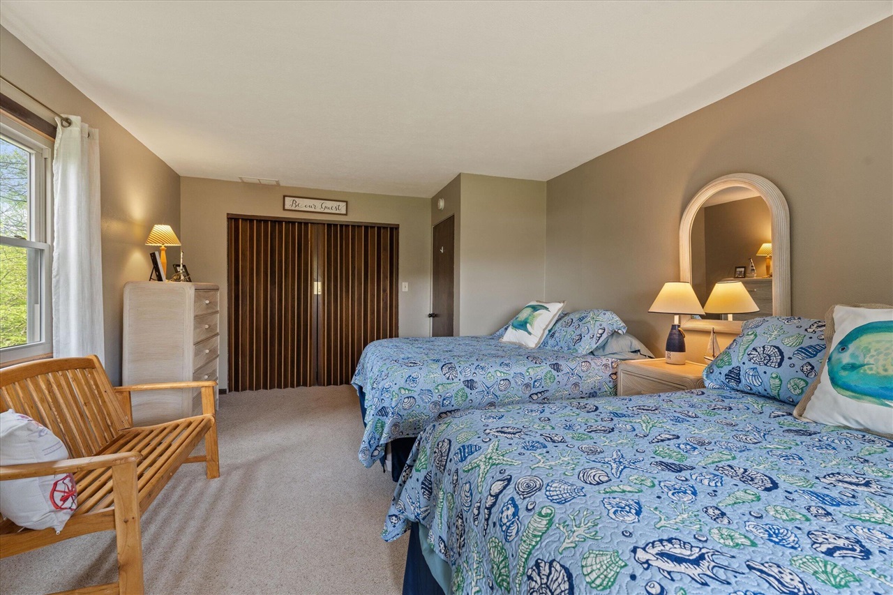70328 Lakeview Drive, Edwardsburg, MI, 49112-8427