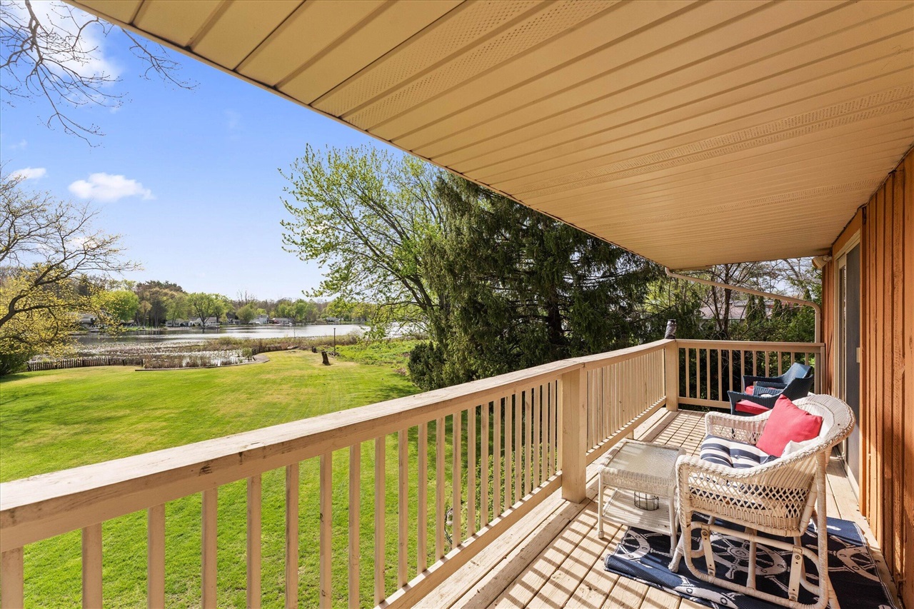 70328 Lakeview Drive, Edwardsburg, MI, 49112-8427
