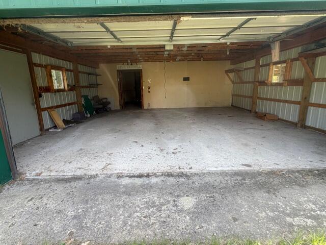 6136 S Poplar Avenue, Newaygo, MI, 49337-9058