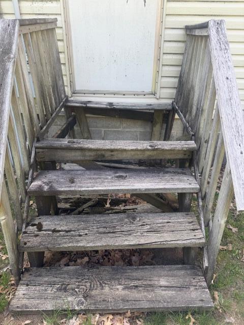 6136 S Poplar Avenue, Newaygo, MI, 49337-9058