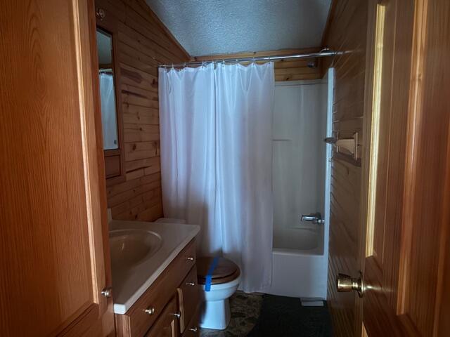 6136 S Poplar Avenue, Newaygo, MI, 49337-9058
