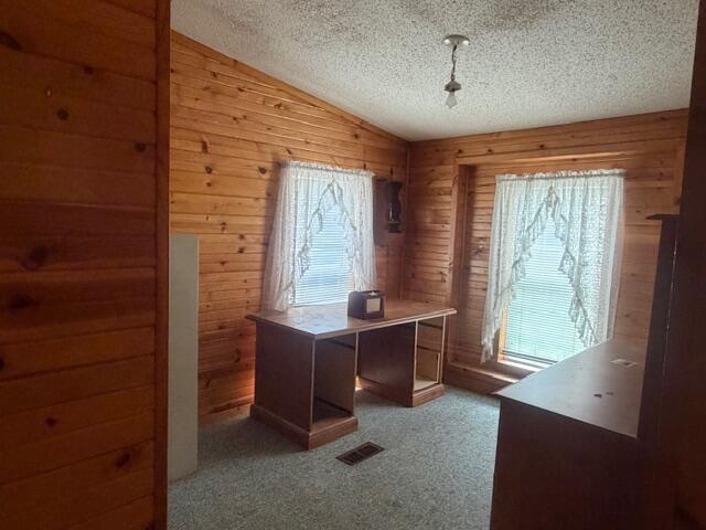 6136 S Poplar Avenue, Newaygo, MI, 49337-9058