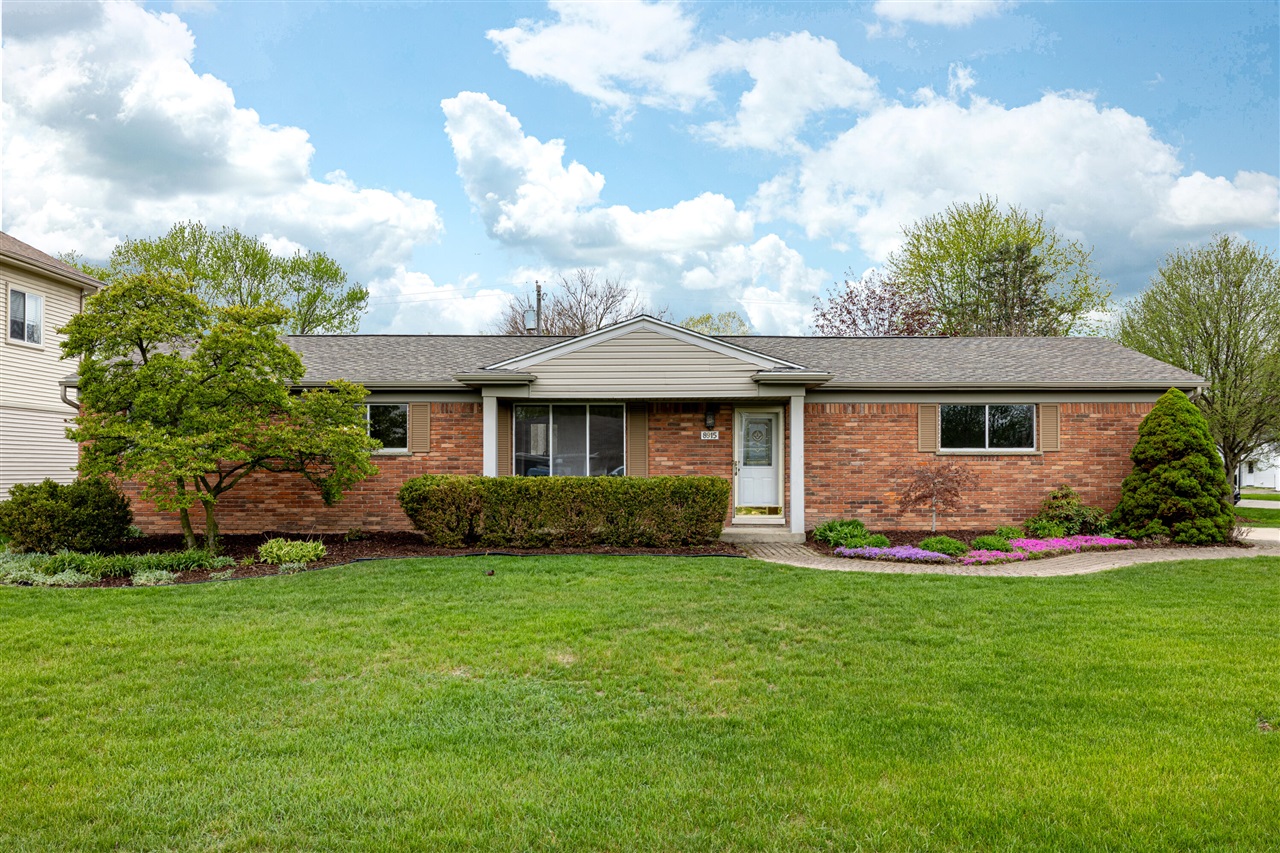 8915 Oakview Street, Plymouth, MI, 48170-4077