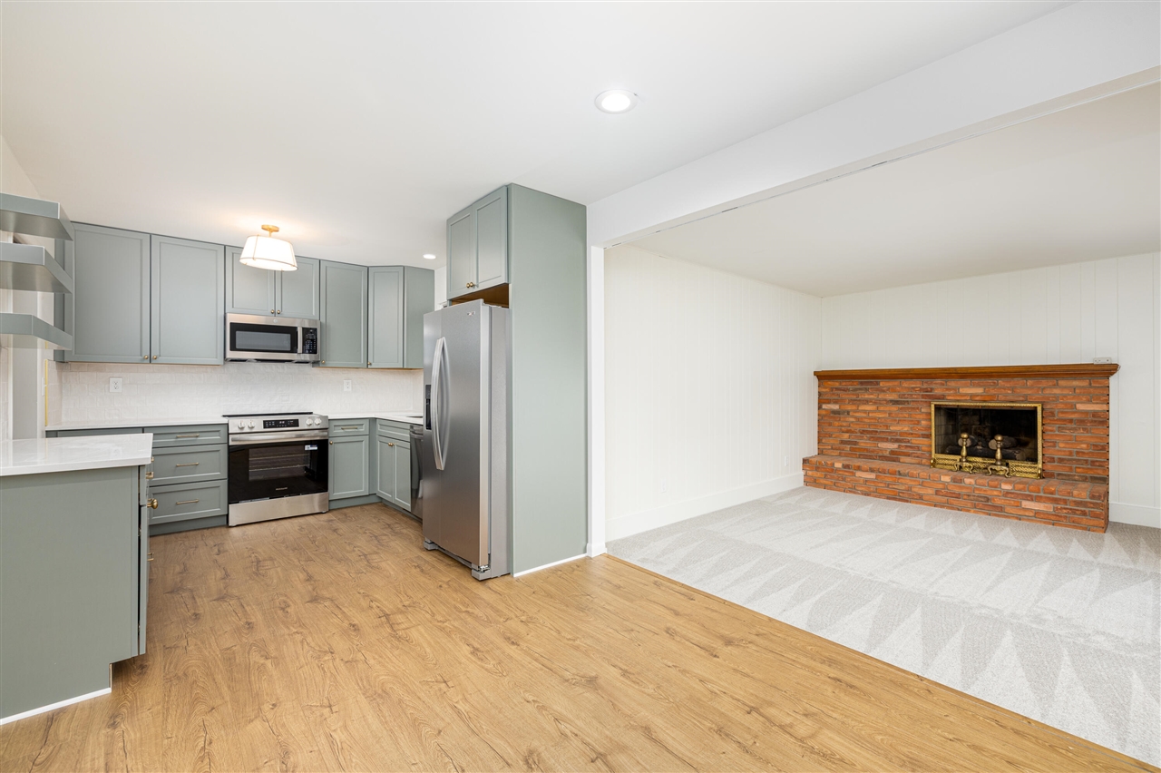 8915 Oakview Street, Plymouth, MI, 48170-4077