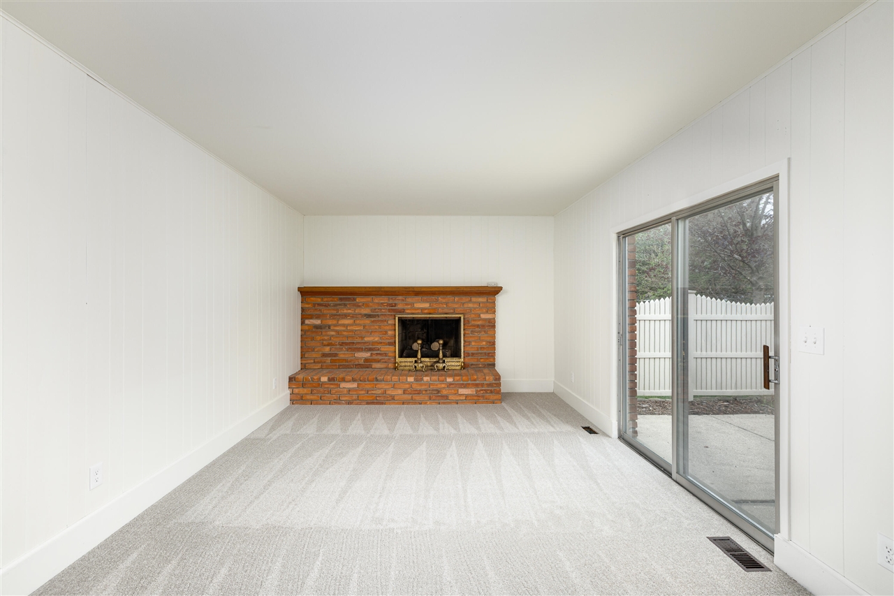 8915 Oakview Street, Plymouth, MI, 48170-4077