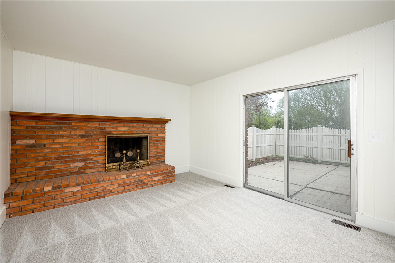 8915 Oakview Street, Plymouth, MI, 48170-4077