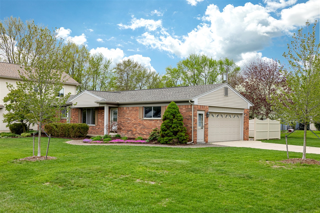 8915 Oakview Street, Plymouth, MI, 48170-4077