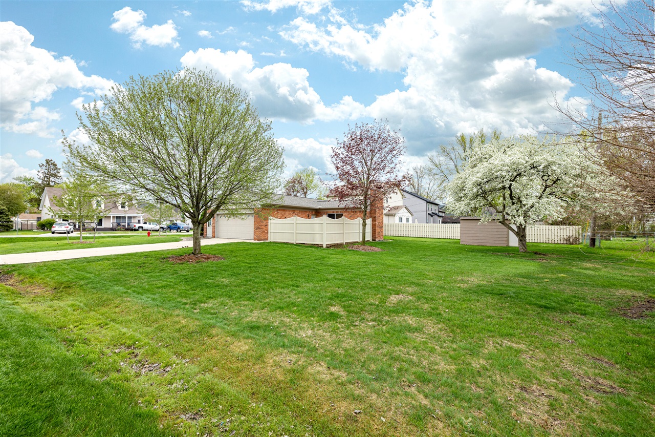 8915 Oakview Street, Plymouth, MI, 48170-4077