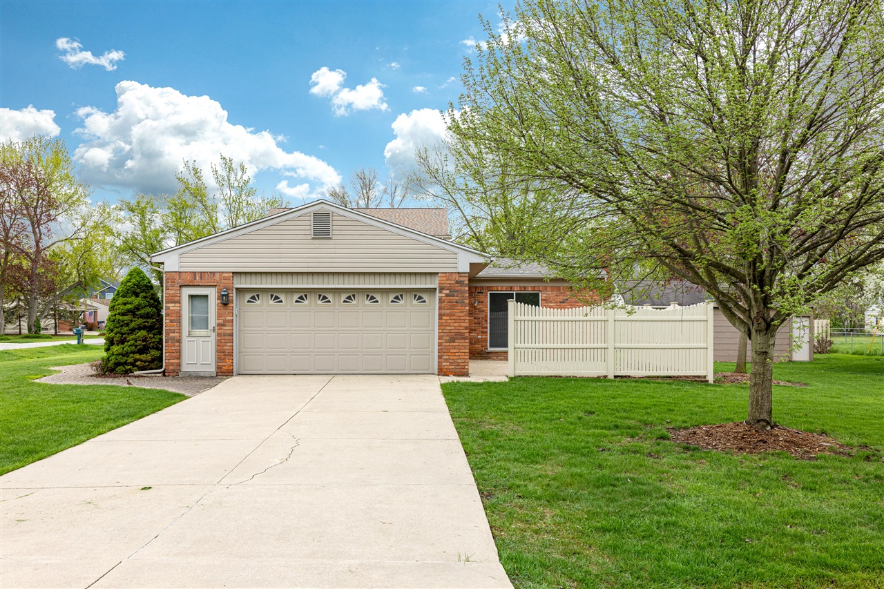 8915 Oakview Street, Plymouth, MI, 48170-4077