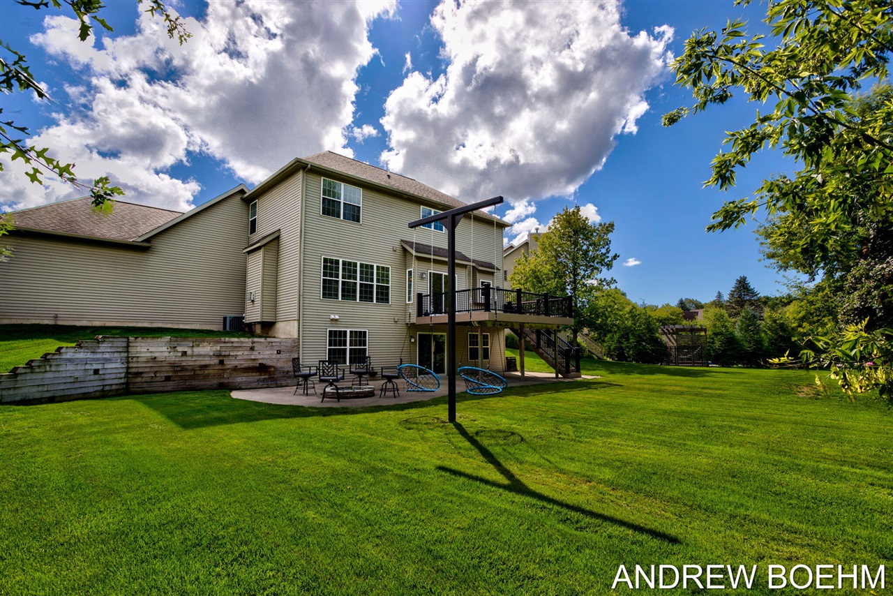 2586 Marble Court, Zeeland, MI, 49464-8943