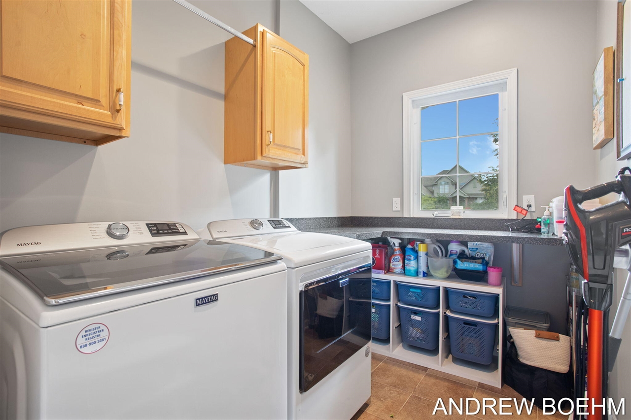 2586 Marble Court, Zeeland, MI, 49464-8943