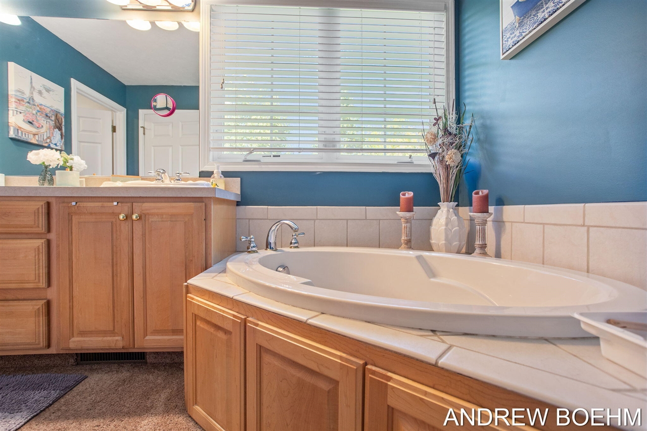 2586 Marble Court, Zeeland, MI, 49464-8943