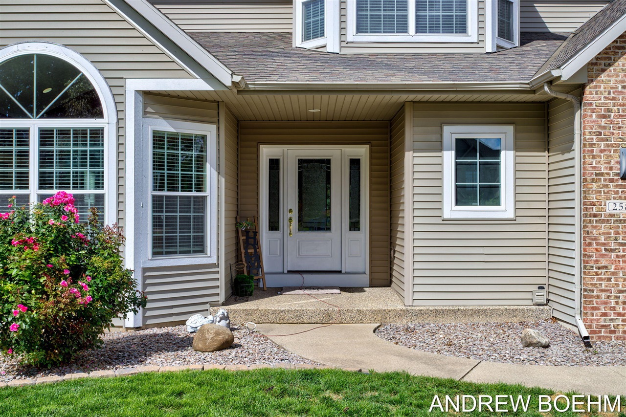 2586 Marble Court, Zeeland, MI, 49464-8943