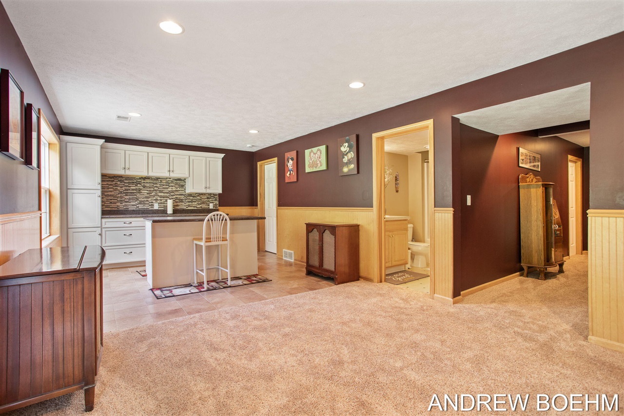 2586 Marble Court, Zeeland, MI, 49464-8943