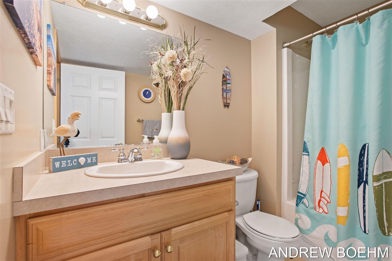 2586 Marble Court, Zeeland, MI, 49464-8943