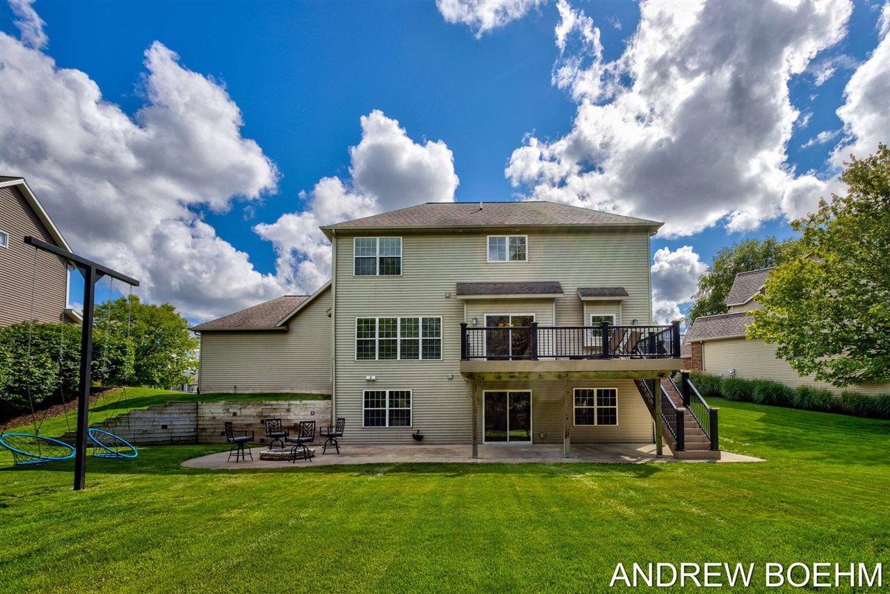 2586 Marble Court, Zeeland, MI, 49464-8943
