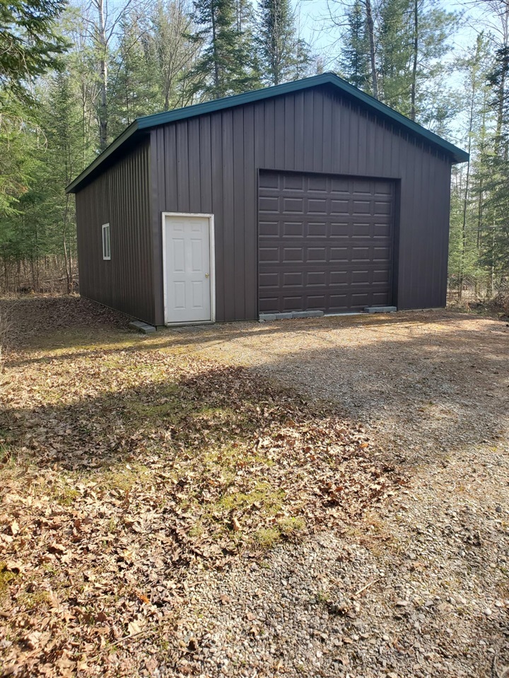 Eagles Nest Way, Gladwin, MI, 48624