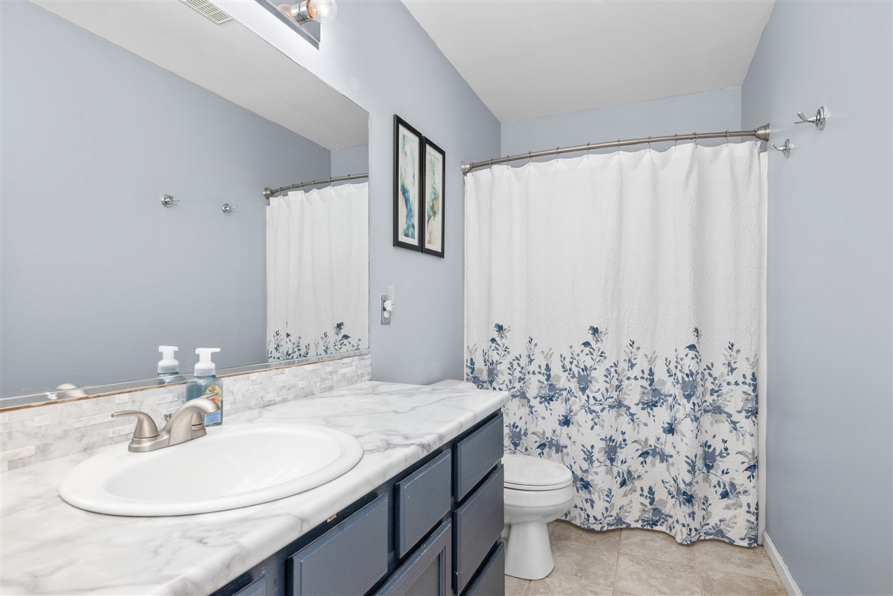 83 Windflower Street, Comstock Park, MI, 49321-8235