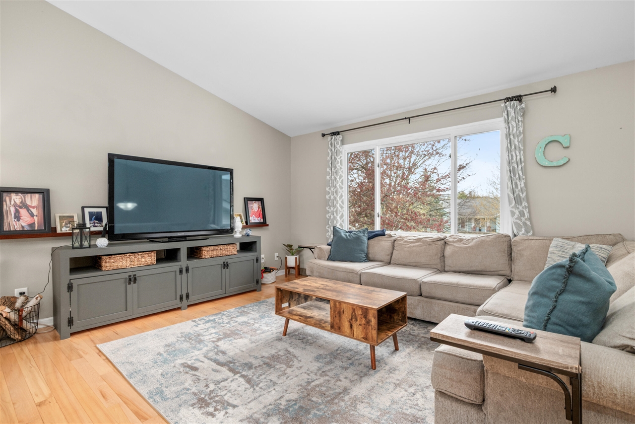 83 Windflower Street, Comstock Park, MI, 49321-8235