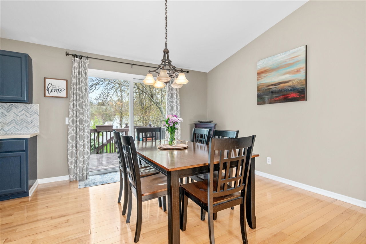 83 Windflower Street, Comstock Park, MI, 49321-8235