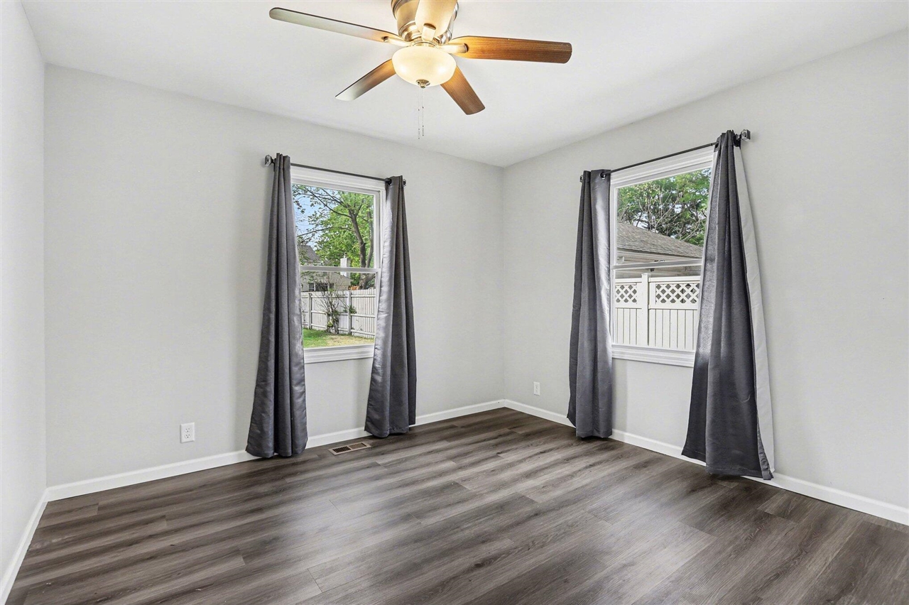 1528 Roseland Avenue, Kalamazoo, MI, 49001