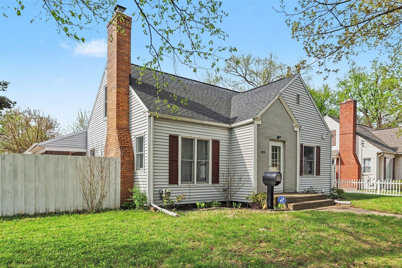 1528 Roseland Avenue, Kalamazoo, MI, 49001