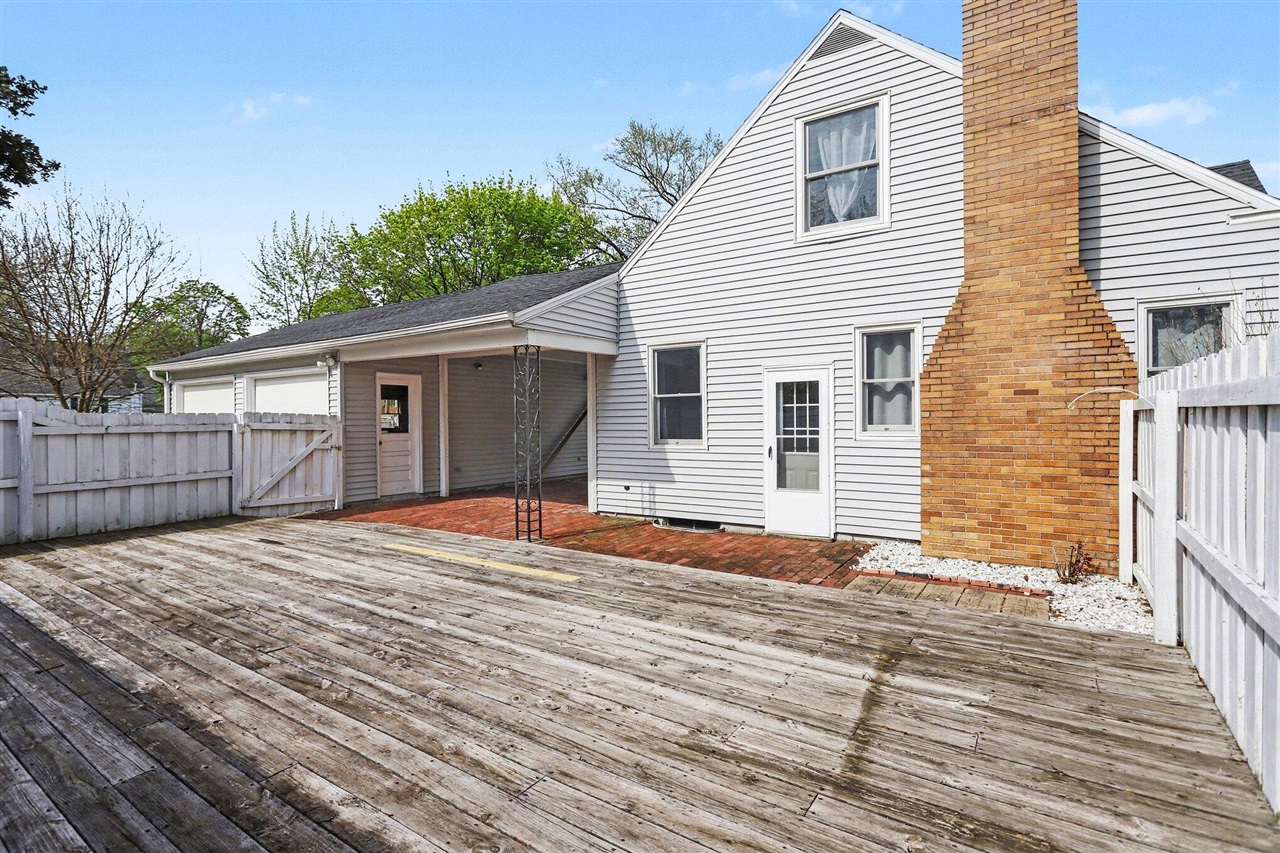 1528 Roseland Avenue, Kalamazoo, MI, 49001