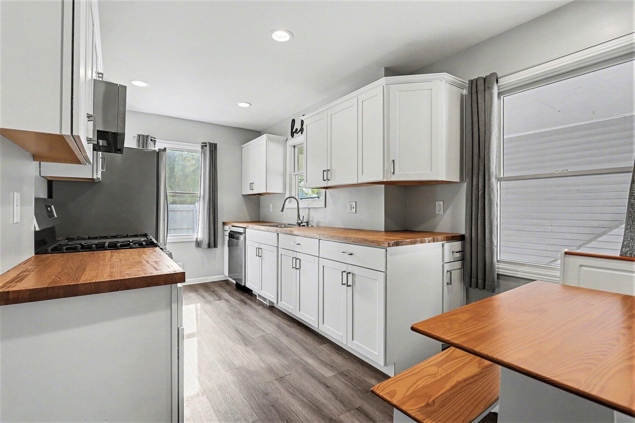 1528 Roseland Avenue, Kalamazoo, MI, 49001